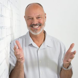 Headshot-Brad-IMG_6233-scaled-1.jpg